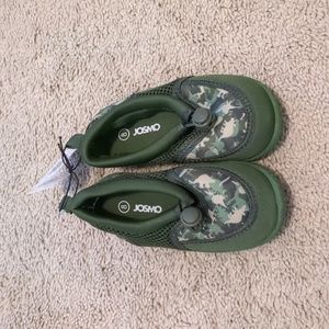 Toddler Water Shoes, Olive Camo Dinos, NWT